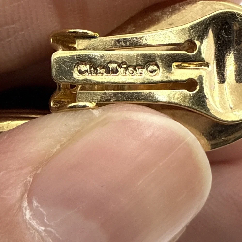 Vtg‎ Christian Dior Gold Tone Black Glass Cabachon Clip On Earrings .75